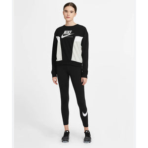 Nike Crew Neck Cropped Top