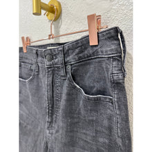 Load image into Gallery viewer, Madewell The Curvy Perfect Vintage Black Jeans