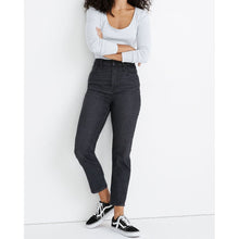 Load image into Gallery viewer, Madewell The Curvy Perfect Vintage Black Jeans